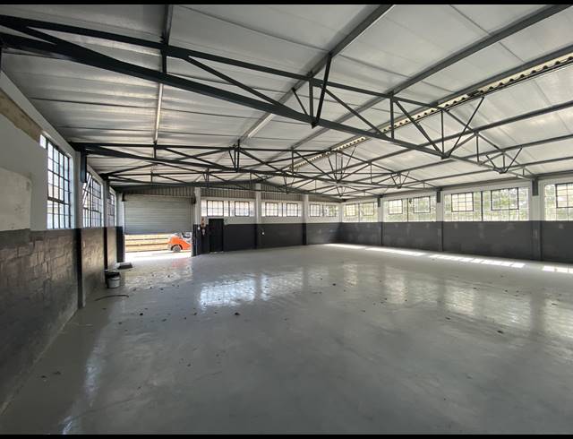 919M² WAREHOUSE TO LET IN NEW GERMANY